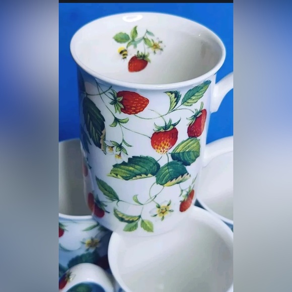 SET OF 6 Vintage 2000 Roy Kirkham Fine Bone China Alpine Strawberry Mugs England - Picture 3 of 5